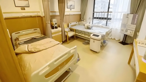 入户深圳的积分是怎么算的_「女性互助」大潮中,为什么《花漾》要呈现女性关系中的「毒性」成分? 快车一辆野猪撞上城际